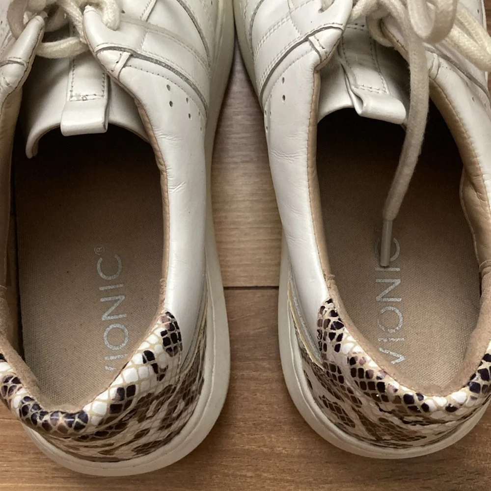 Vionic Simasa Sneakers - Picture 5 of 10